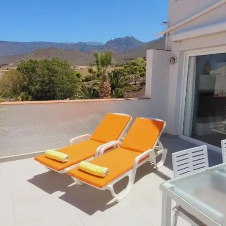 Hola Happy Hols أذيخي