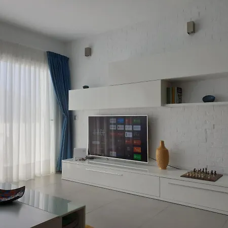 Apartamento Modern Spacious In Torviscas *
